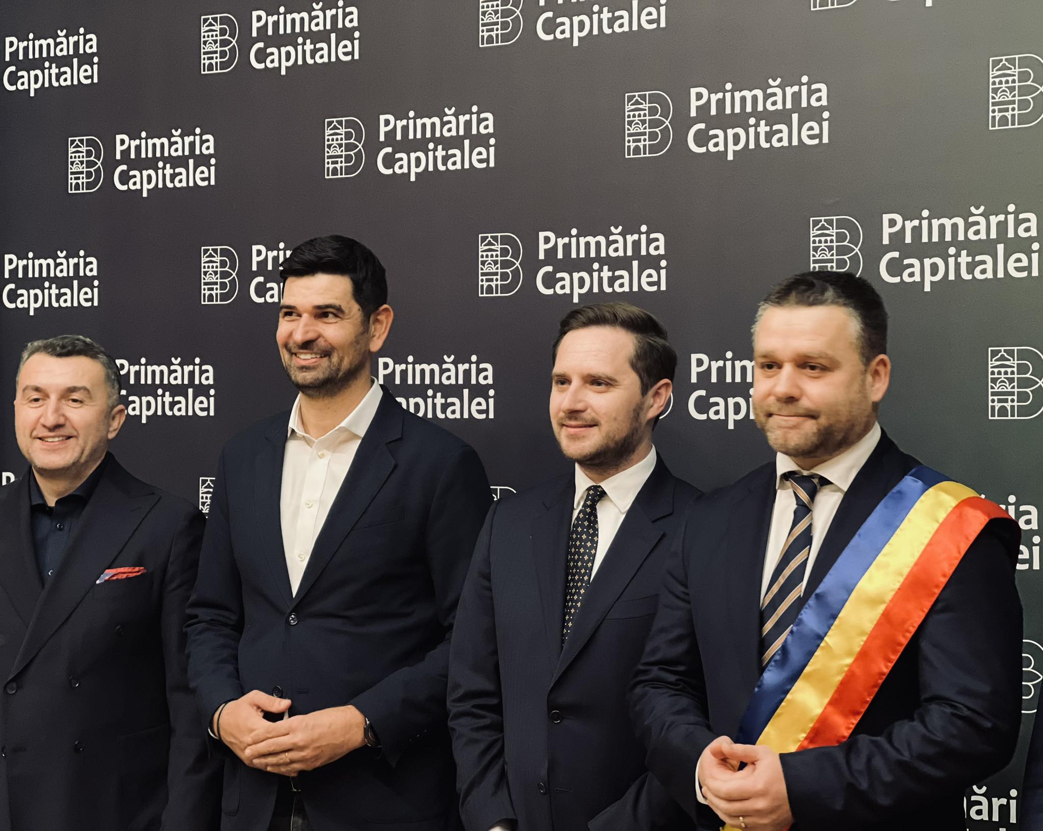 [ad_1] Primarul General interimar al Municipiului București, Stelian Bujduveanu, a anunțat sfârșitul mandatului său și a felicitat noul Primar General, Ciprian Ciucu, pentru numirea sa în acest rol
