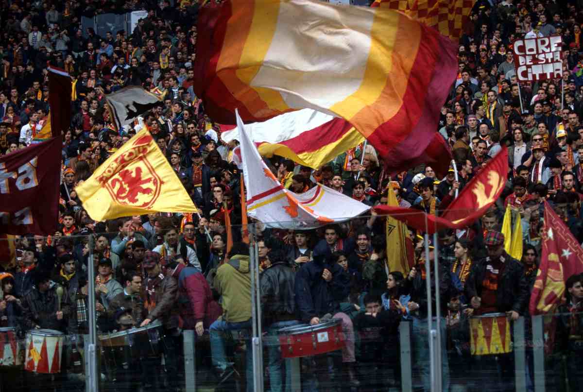 Legendele Romei: Când inima se împarte pe teren Cinci mari nume ale istoriei fotbalului romanesc, fiecare legat de Roma printr-un sentiment profund, se află acum în postura de a-și înfrunta echipa de suflet