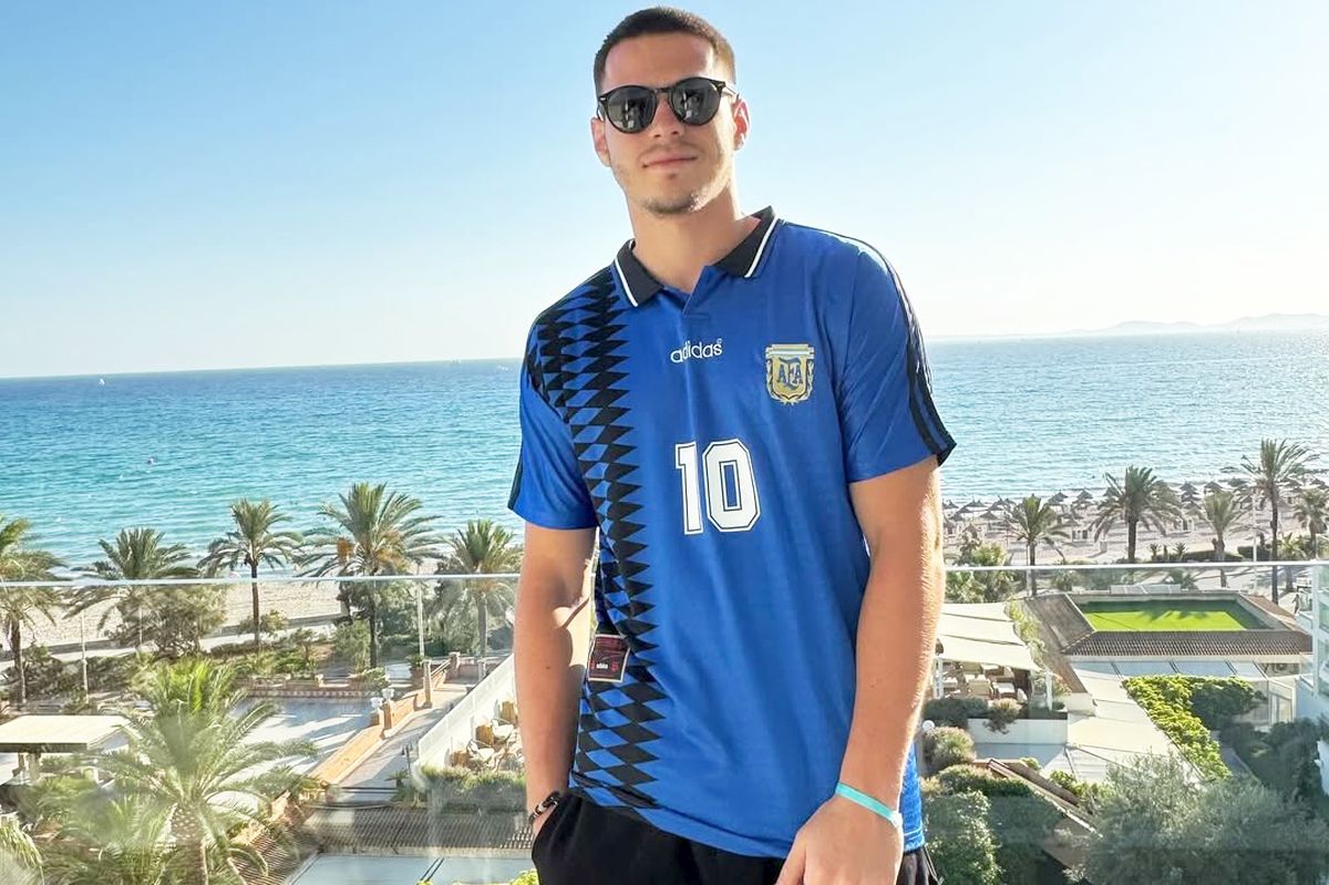 Rapid finalizează primul transfer al iernii: Daniel Paraschiv revine în România Rapid București a reușit să obțină acordul pentru transferul lui Daniel Paraschiv de la Real Oviedo, surse autorizate confirmând informația