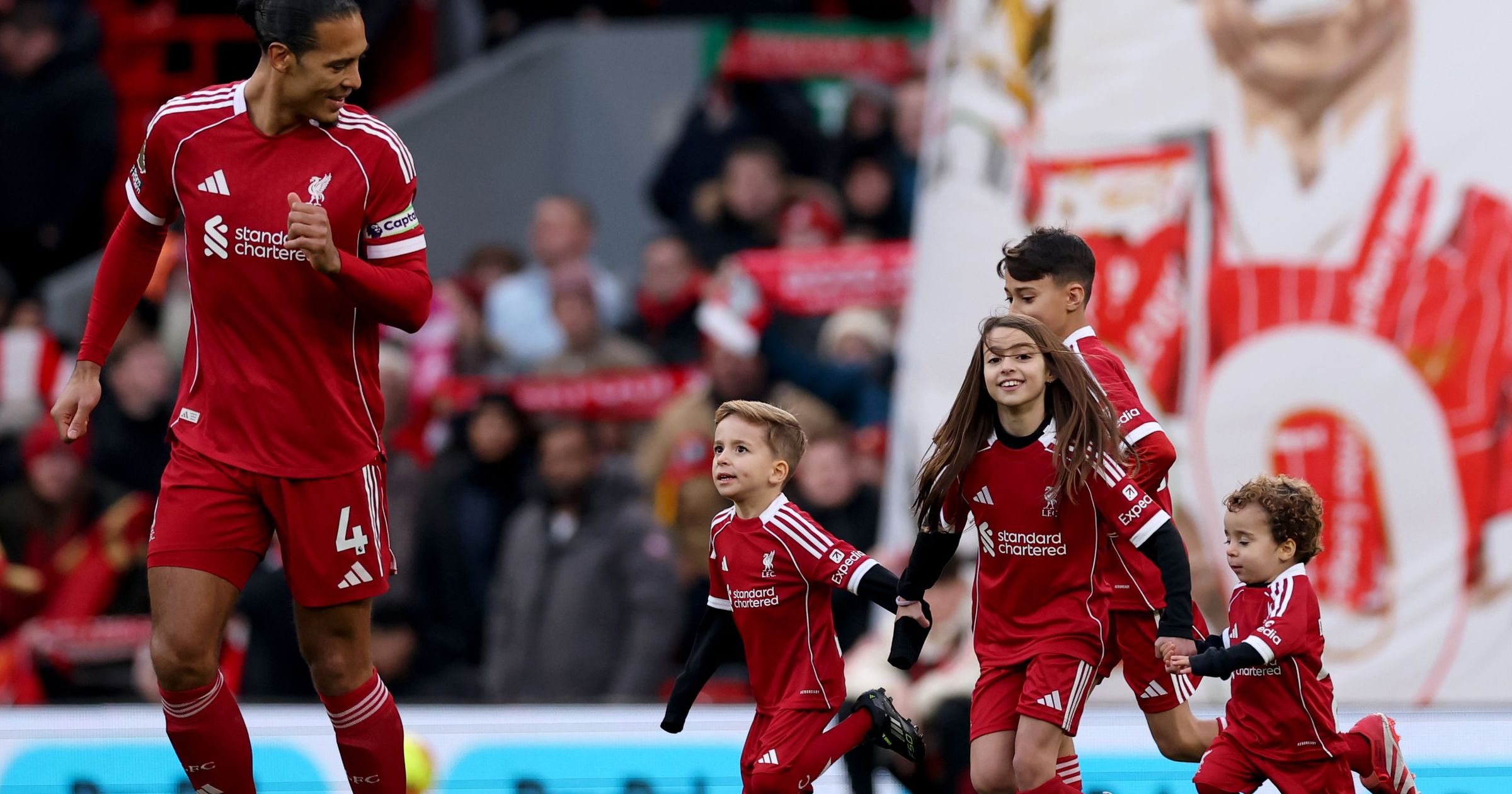 [ad_1] Etapa cu numărul 18 din Premier League a adus emoții și surprize, incluzând meciuri captivante între echipe de top