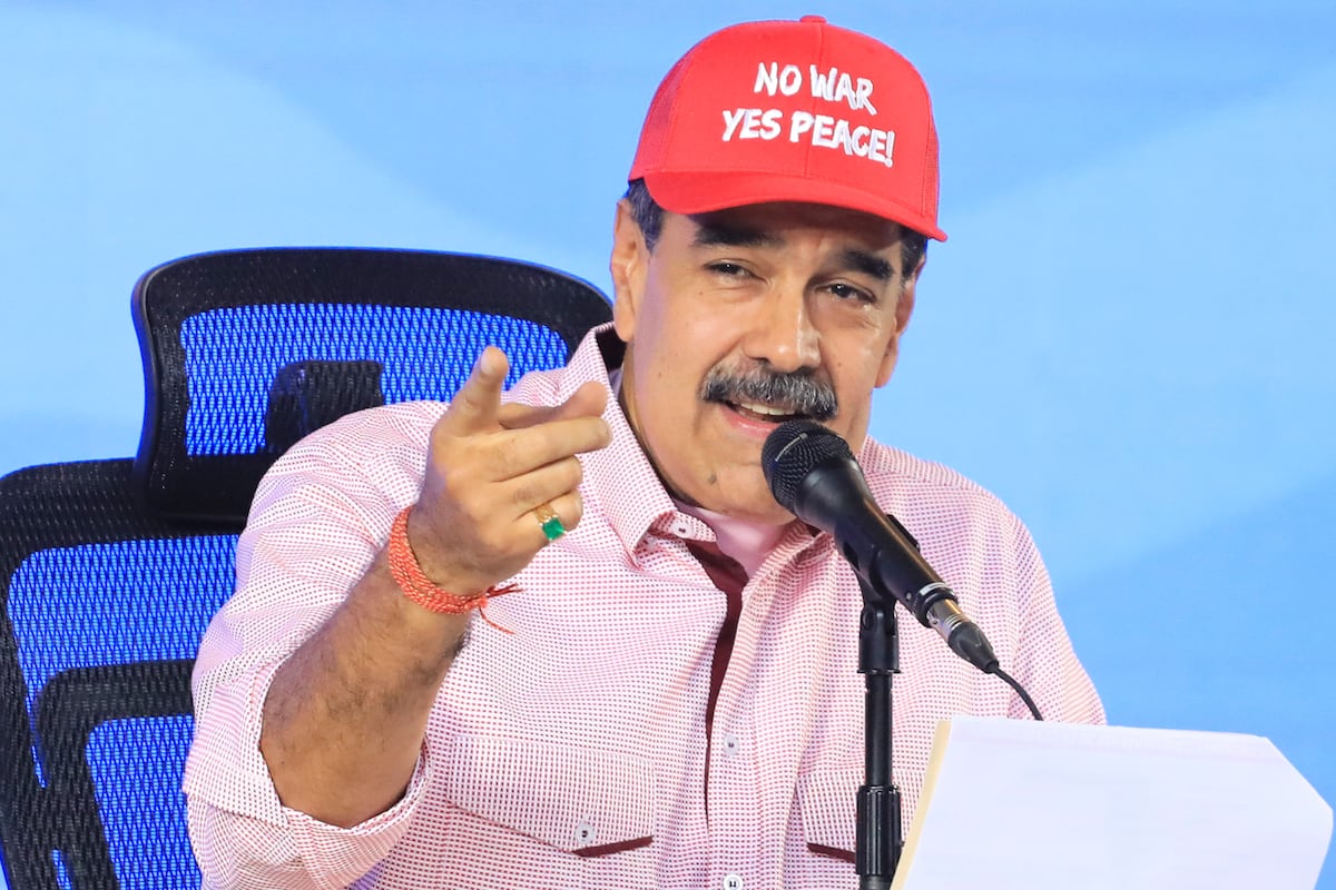 Atac Militar American în Venezuela: Tăcerea Regimului Maduro Declarația președintelui american Donald Trump privind distrugerea unei instalații de producție de droguri în Venezuela a generat un val de controverse, însă regimul lui Nicolás Maduro a ales să păstreze o tăcere neobișnuită