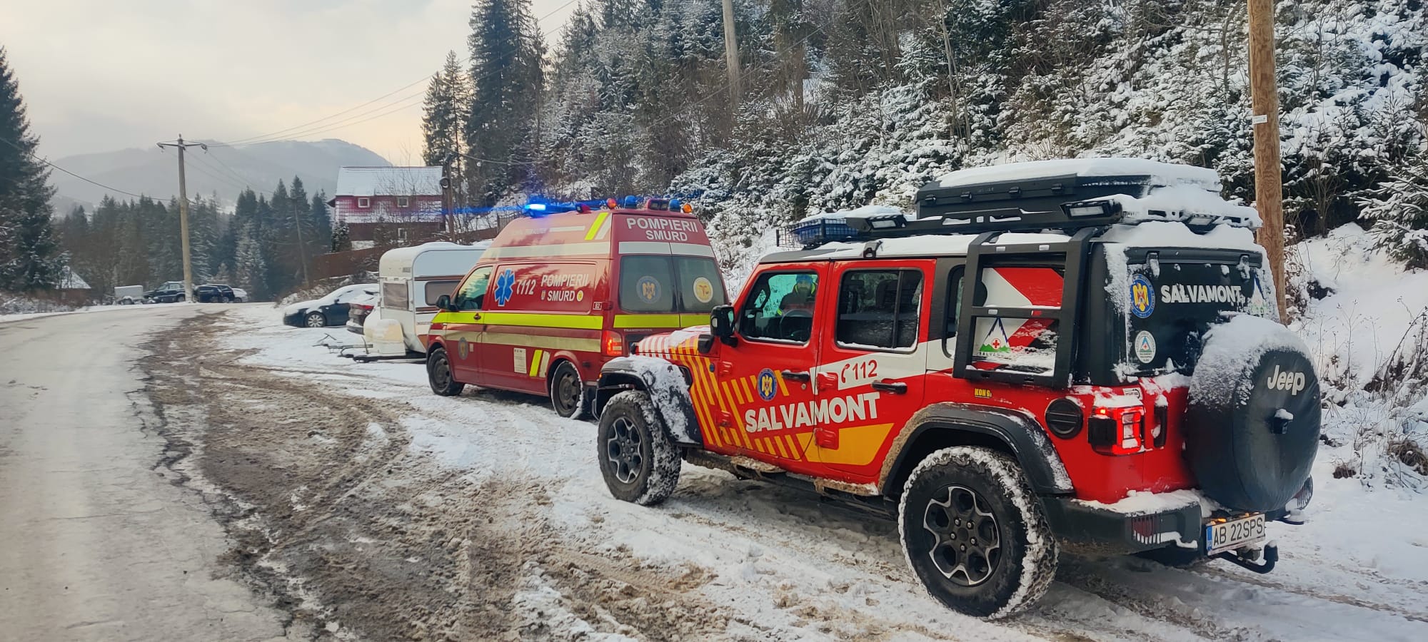 Accident tragic în munți: doi turiști răniți după ce s-au răsturnat cu un ATV Ultima zi a anului a adus un nou incident dramatic în munți, unde doi turiști au fost răniți după ce s-au răsturnat cu un ATV în zona Galbena, la limita dintre județele Alba și Bihor