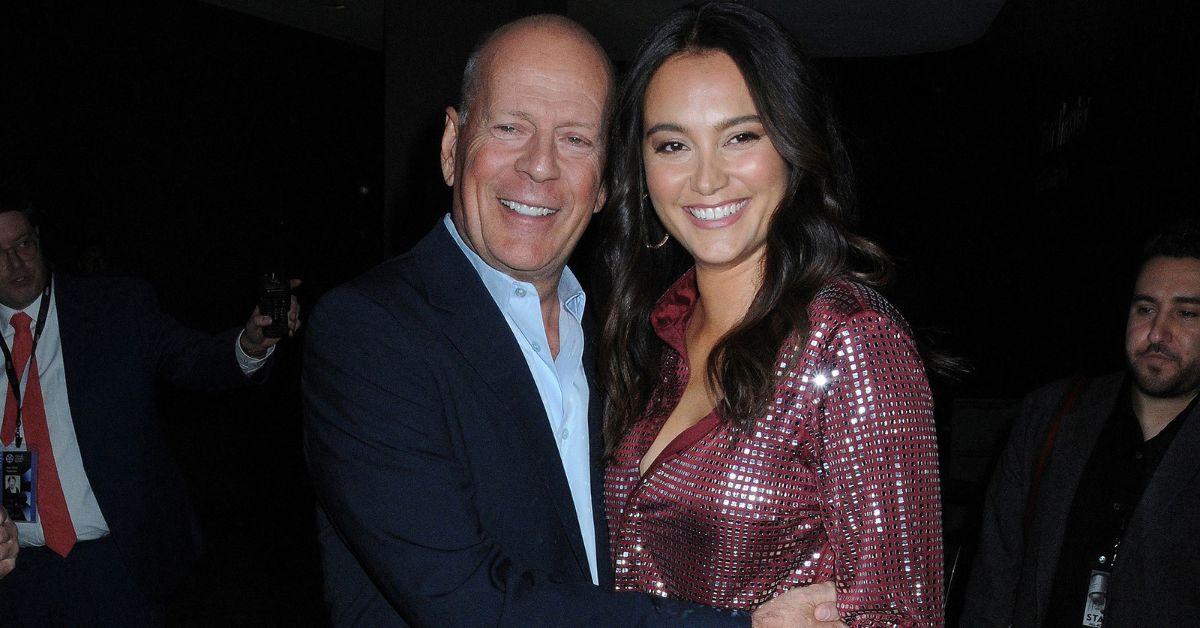 Emma Heming: O călătorie printr-o durere profundă Emma Heming, soția actorului Bruce Willis, și-a deschis inima într-un interviu recent pentru Vogue Australia, vorbind despre provocările cu care se confruntă în calitate de îngrijitor pentru partenerul său, aflat actualmente într-o luptă cu o afecțiune neurologică gravă