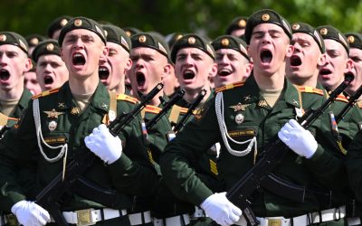 rusia-rusi-moscova-armata-rusia-kremlin.jpg - NewsFactor