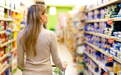 woman-in-supermarket-scaled.jpg - NewsFactor