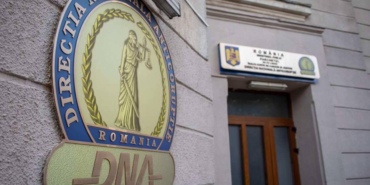 100L3637.jpg - NewsFactor