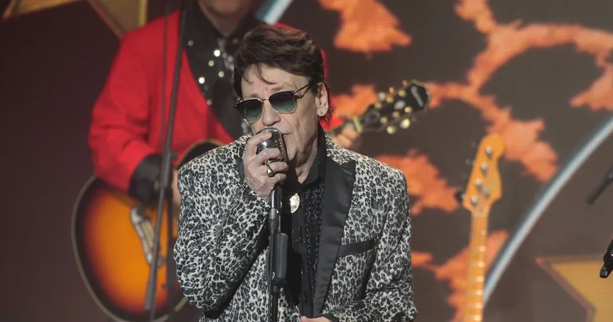 Fenyő Miklós, legenda muzicii rock, a încetat din viață la 78 de ani Fenyő Miklós, un nume emblematic al rockului românesc, a murit sâmbătă dimineața, la vârsta de 78 de ani