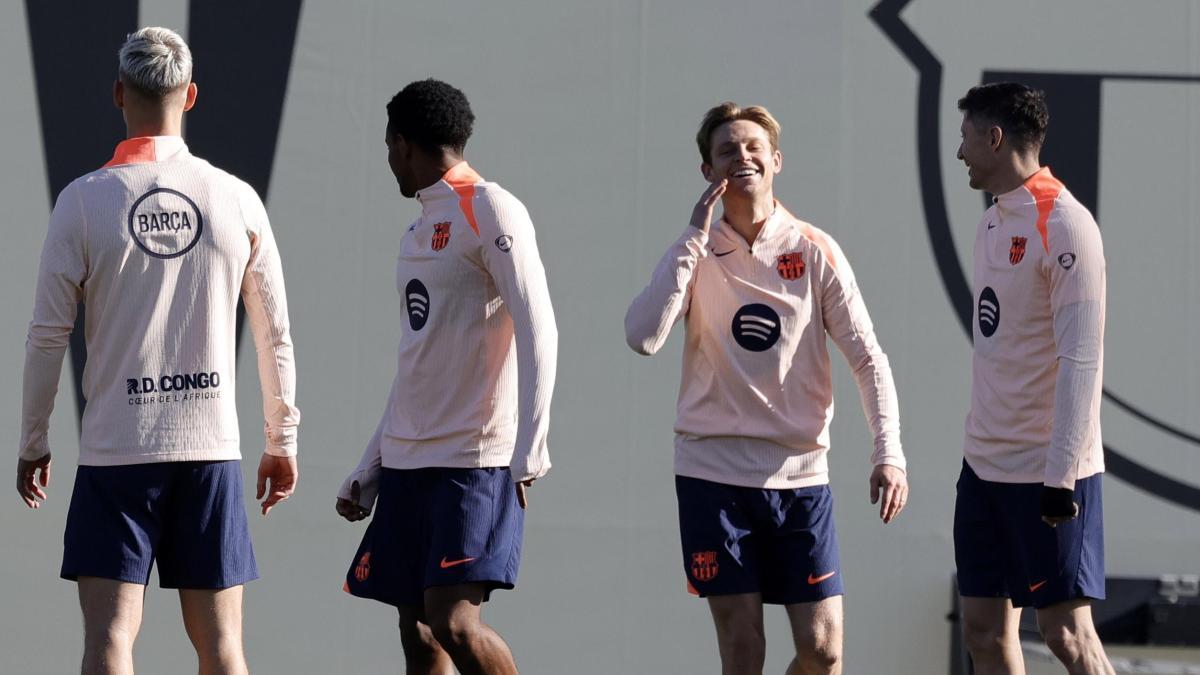 Barcelona caută să își mențină avansul în LaLiga FC Barcelona se pregătește să înfrunte echipa Elche, în cadrul etapei viitoare din LaLiga, un meci crucial în lupta pentru titlu