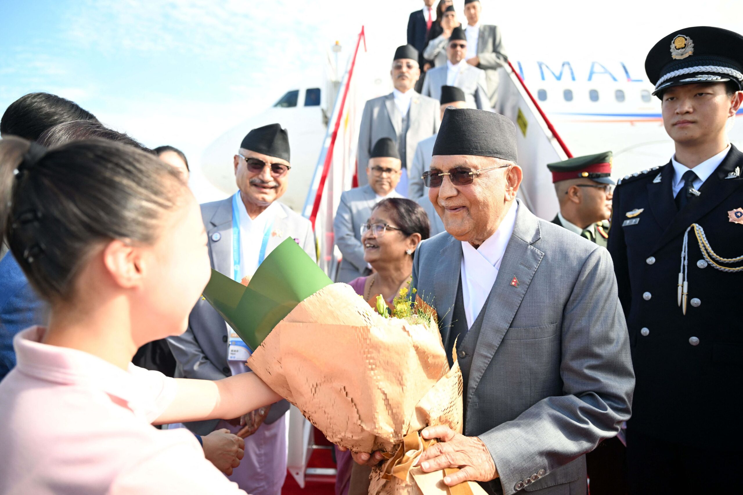 Fostul premier al Nepalului, KP Sharma Oli, a făcut duminică o depoziţie în faţa unei comisii de anchetă cu privire la sângeroasa reprimare a revoltelor ce au dus în septembrie la căderea guvernului său