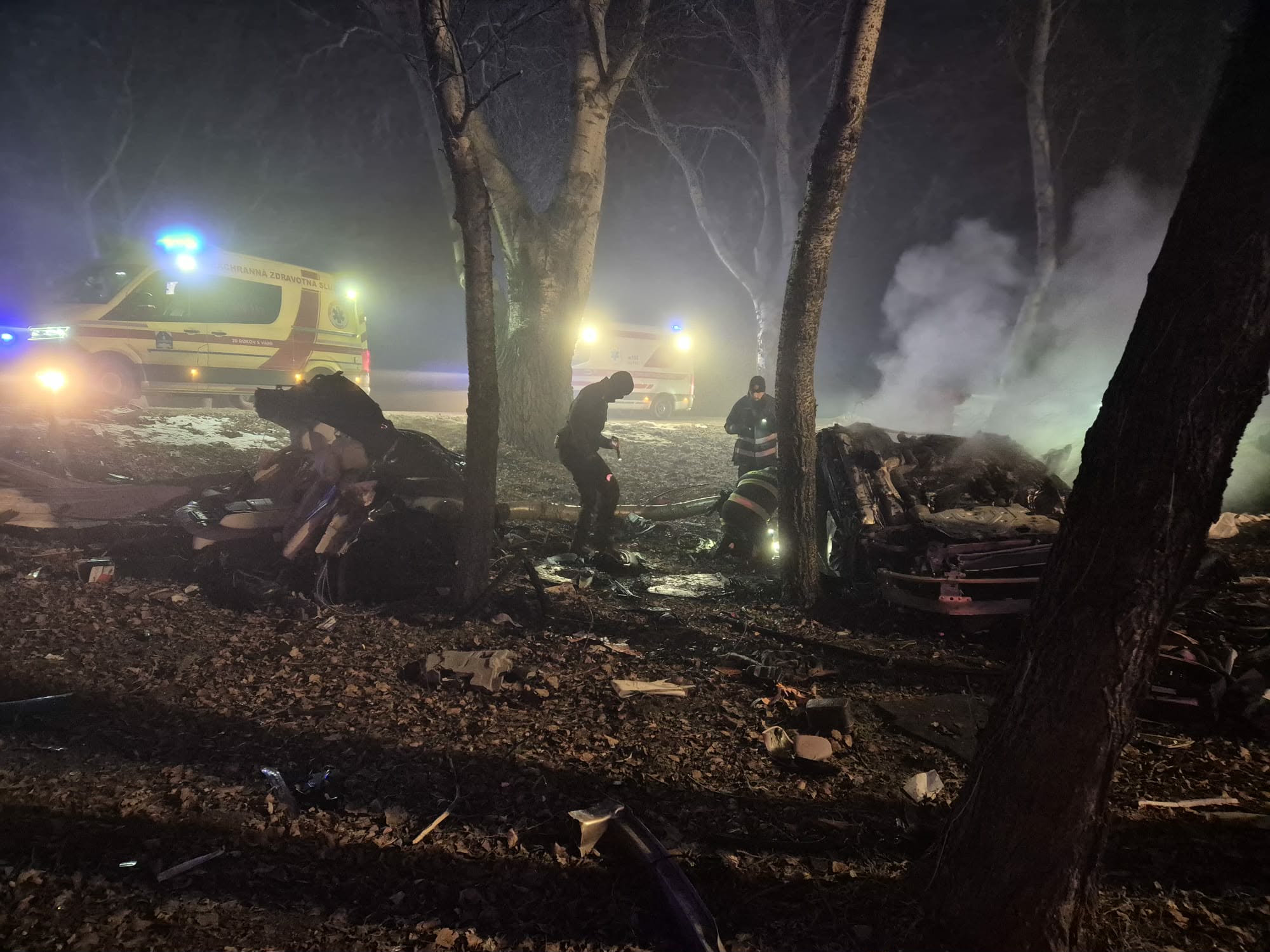 Accident tragic pe drumul spre Nagymegyer: O cunoscută influenceriță a murit în urma unui impact violent Un accident de circulație devastator a avut loc pe drumul ce duce spre Nagymegyer, în urma căruia o tânără de 31 de ani și-a pierdut viața