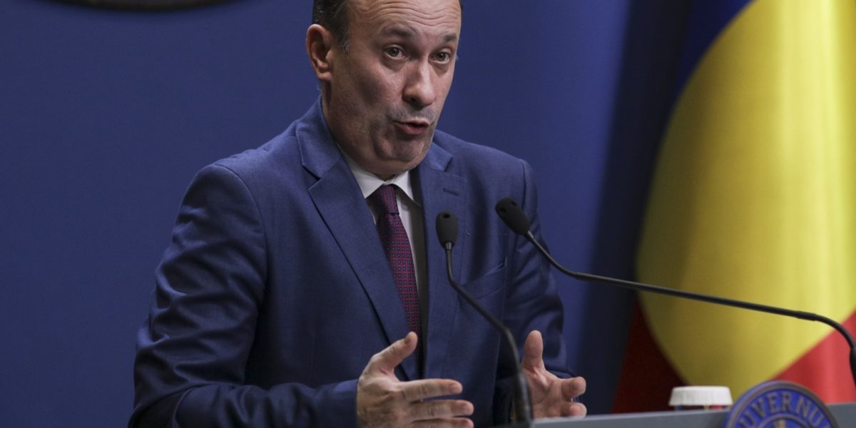 Adrian-Caciu-Sursa-foto-Inquam-Photos-Octav-Ganea-2.jpg - NewsFactor