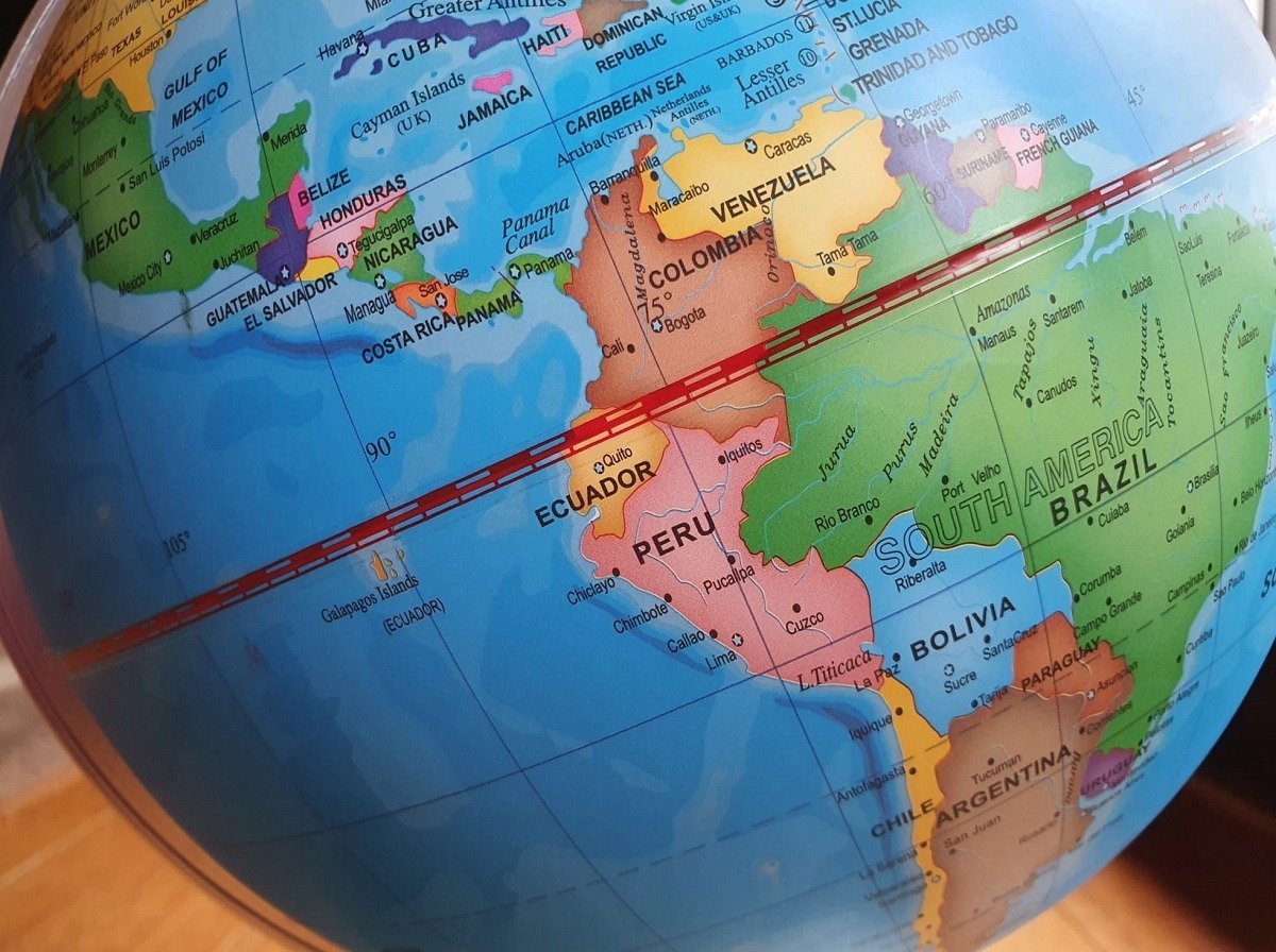 UE: evitați spațiul aerian al Venezuelei