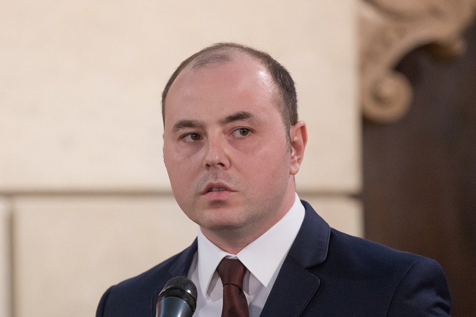 PSD lansează scenarii contradictorii