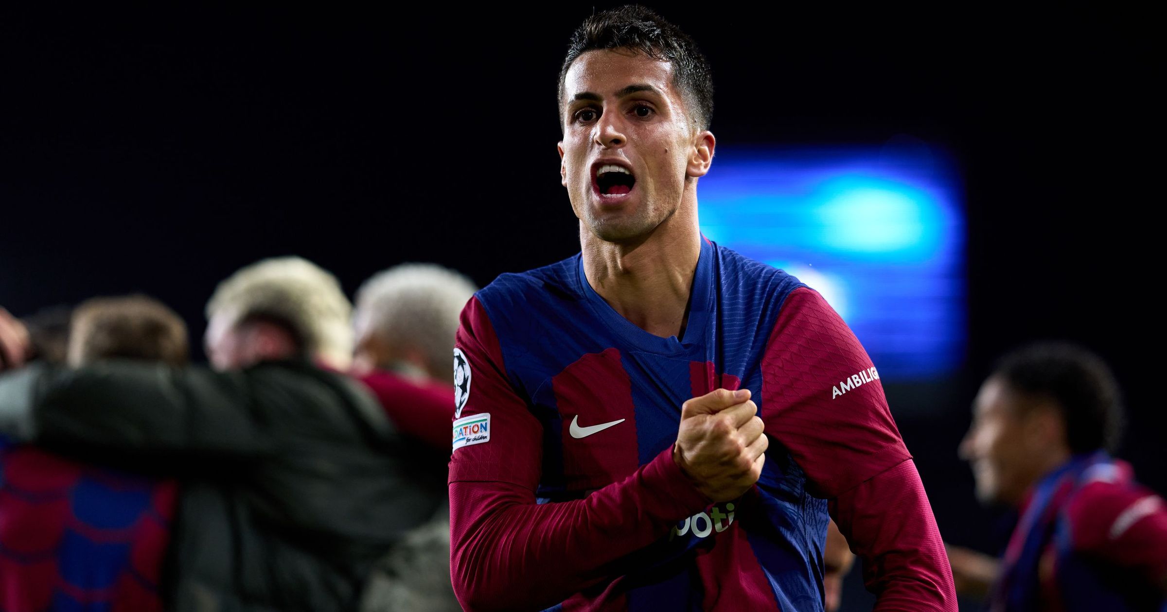 Barcelona lovește din nou: Cancelo, aproape de o plecare neașteptată!