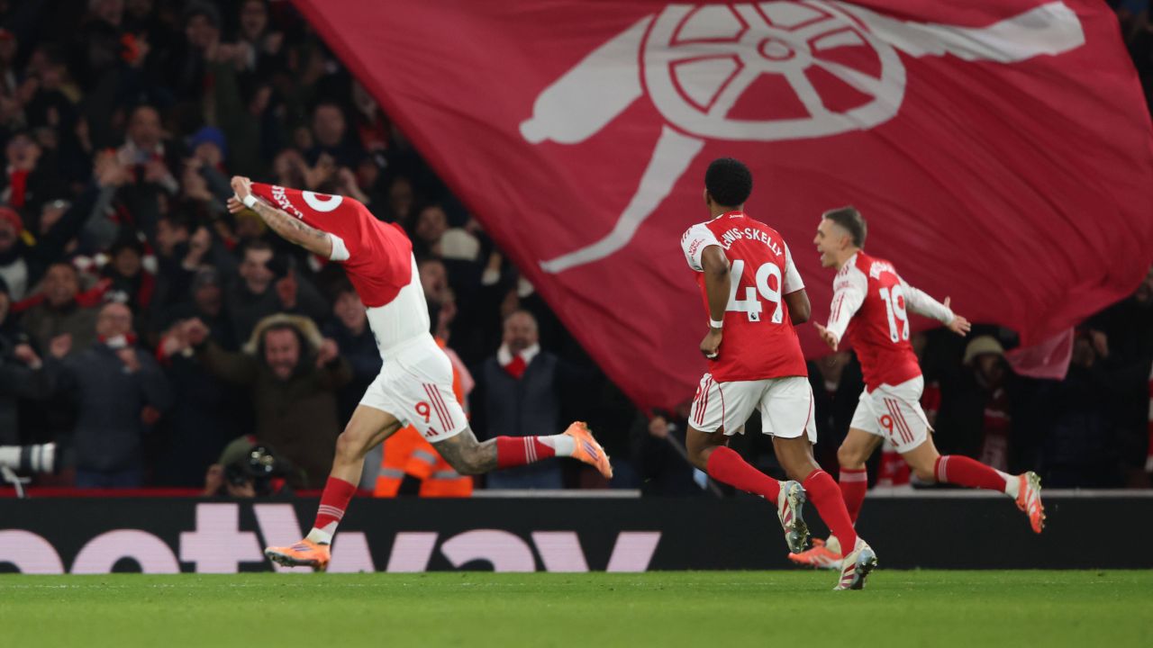 Arsenal și Bournemouth, un duel electrizant în Premier League Astăzi, de la ora 19:30, pe platforma VOYO și live pe Sport.ro, Arsenal s-a întâlnit cu Bournemouth în etapa a 20-a din Premier League, un meci încărcat de intensitate și emoție