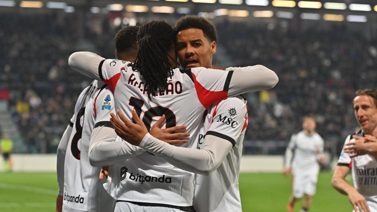 Milan se impune în fața Cagliari grație unui gol decisiv marcat de Leao Milan a reușit să își păstreze poziția de lider în Serie A după victoria obținută împotriva Cagliari, scor 1-0