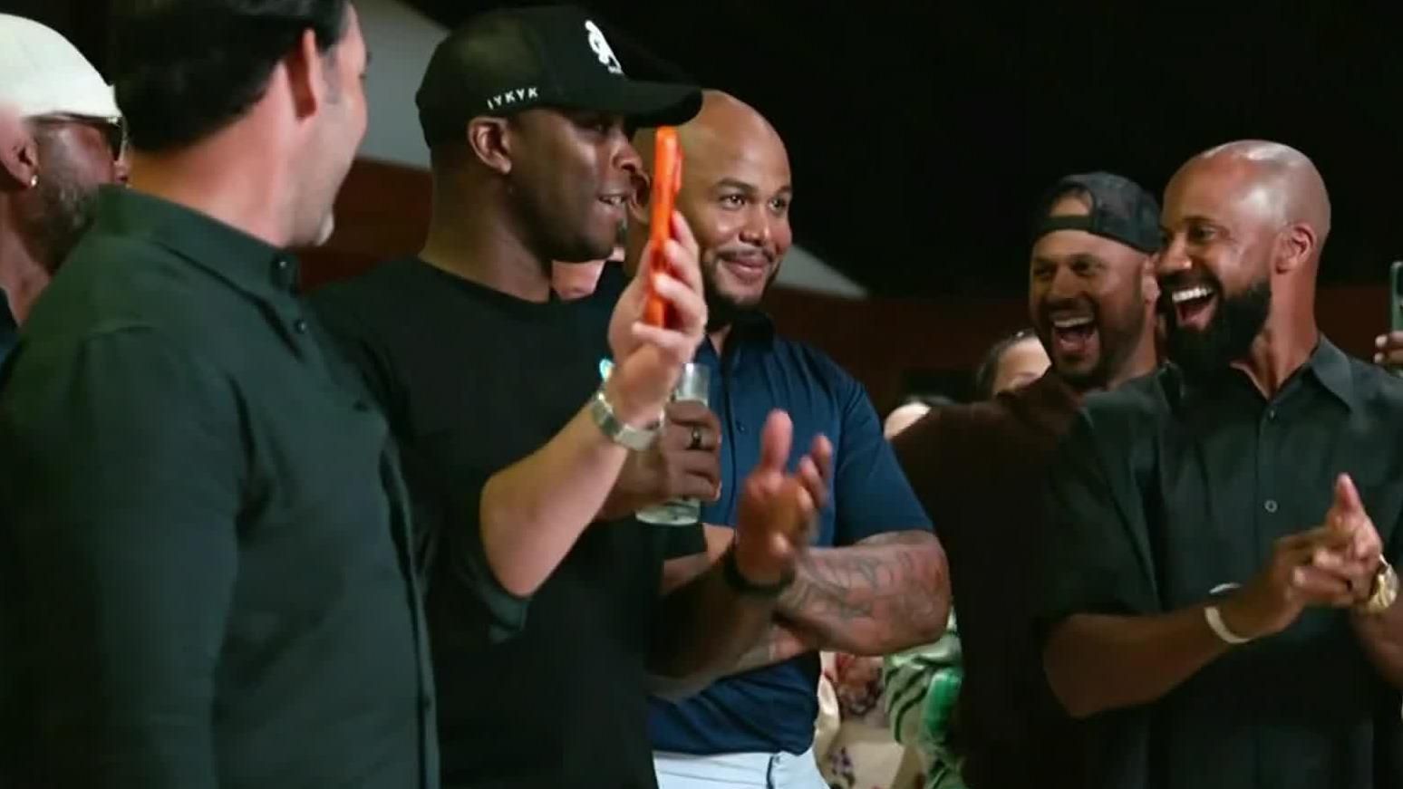 Carlos Beltrán și Andruw Jones, noi membri ai Hall of Fame Carlos Beltrán și Andruw Jones au fost selecționați pentru a fi induși în Baseball Hall of Fame, anunț făcut cu ocazia votului de marți al Asociației Scriitorilor de Baseball din America