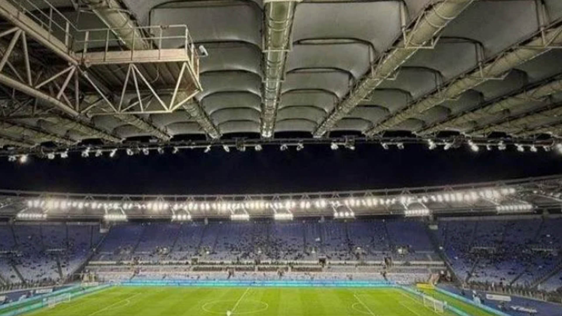 Protestul fanilor Lazio: Stadio Olimpico gol în semn de nemulțumire față de Claudio Lotito Fanii echipei Lazio au decis să își exprime discontentul față de proprietarul clubului, Claudio Lotito, lăsând Stadio Olimpico aproape complet gol în timpul meciului împotriva echipei Genoa