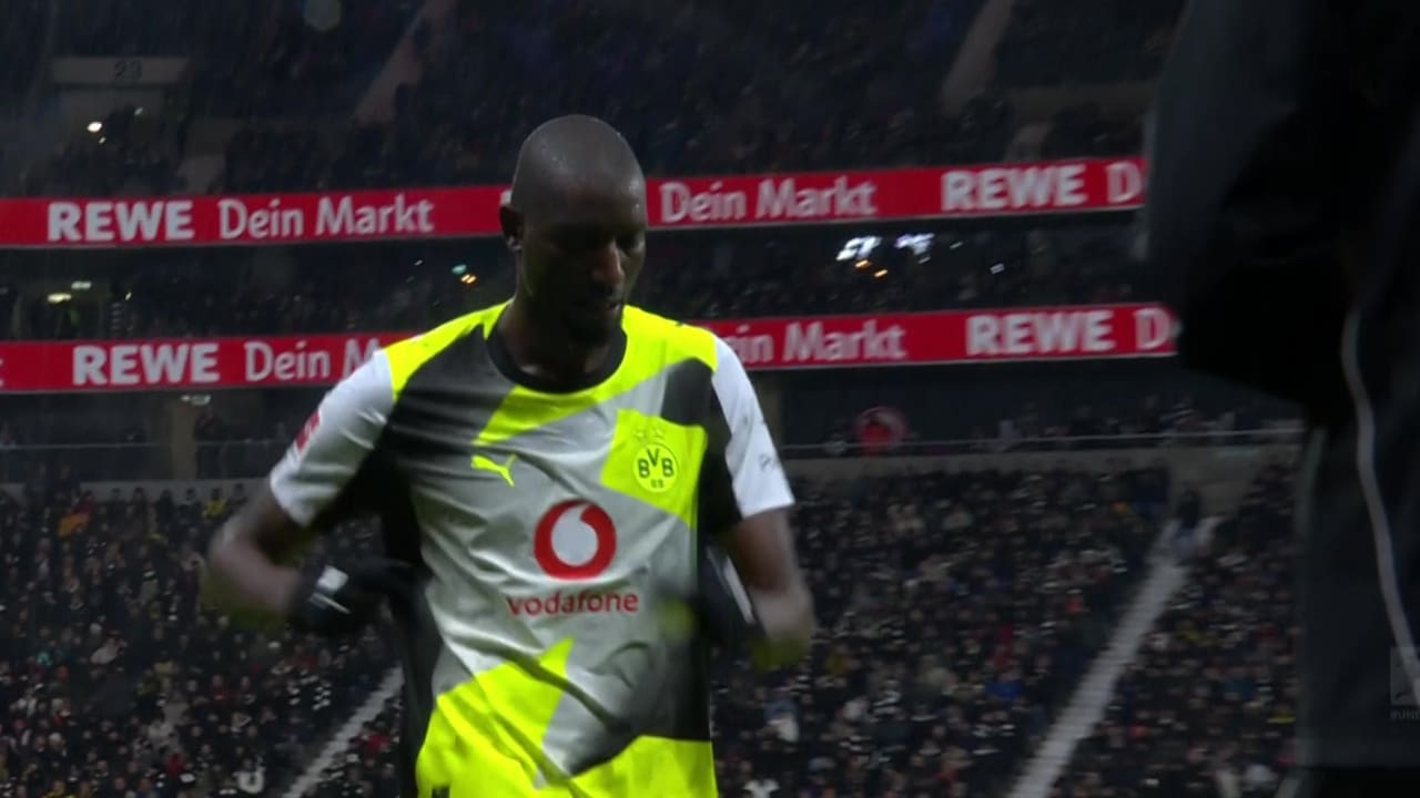 Furtună de goluri în Bundesliga: Frankfurt și BVB termină 3-3