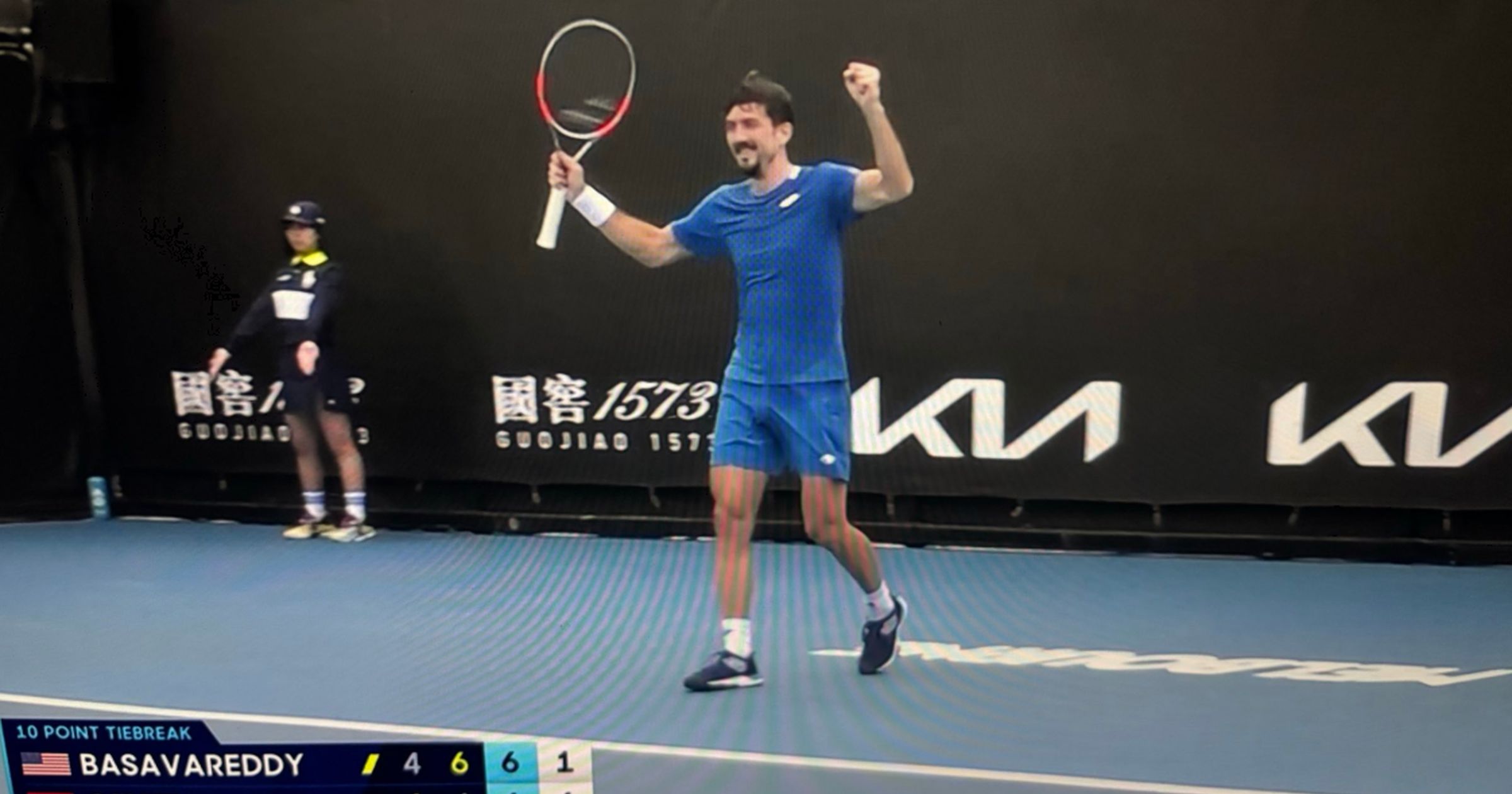 Ofner, prins în capcana jubilării premature: o victorie ratată la Australian Open Sebastian Ofner a trăit vineri o experiență de neuitat la Australian Open, după ce a crezut că a câștigat meciul din calificări împotriva tânărului jucător american Nishesh Basavareddy, când de fapt, partida se afla încă în desfășurare