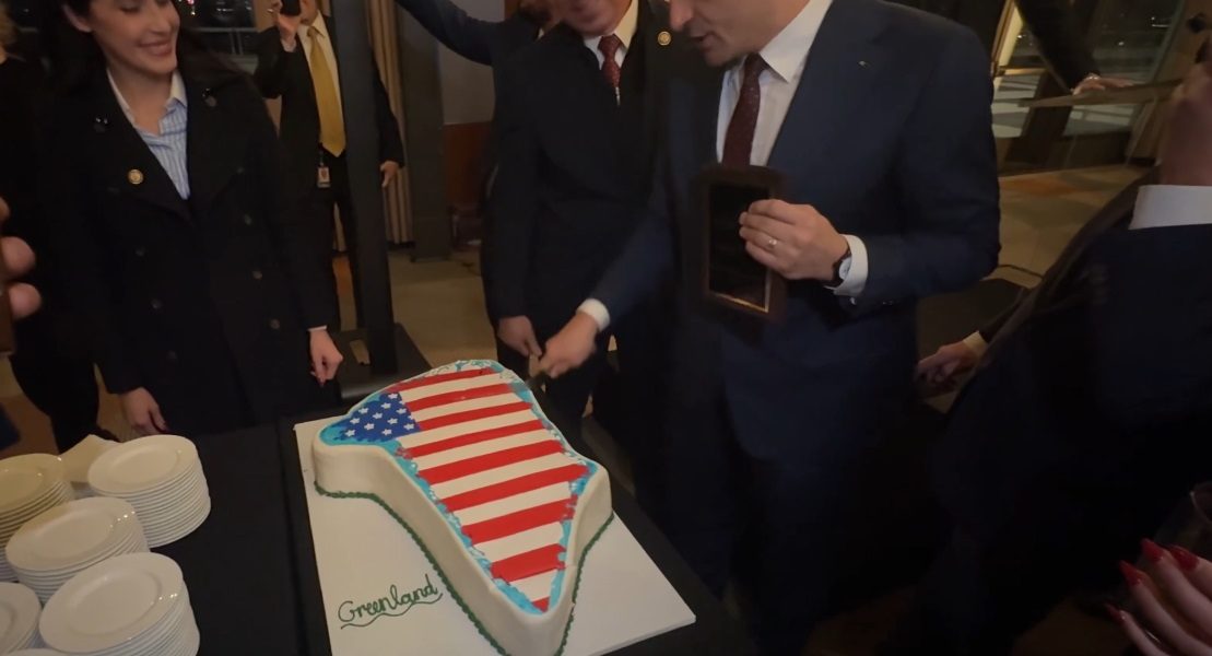 George-Simion-tort-Groenlanda.jpg - NewsFactor