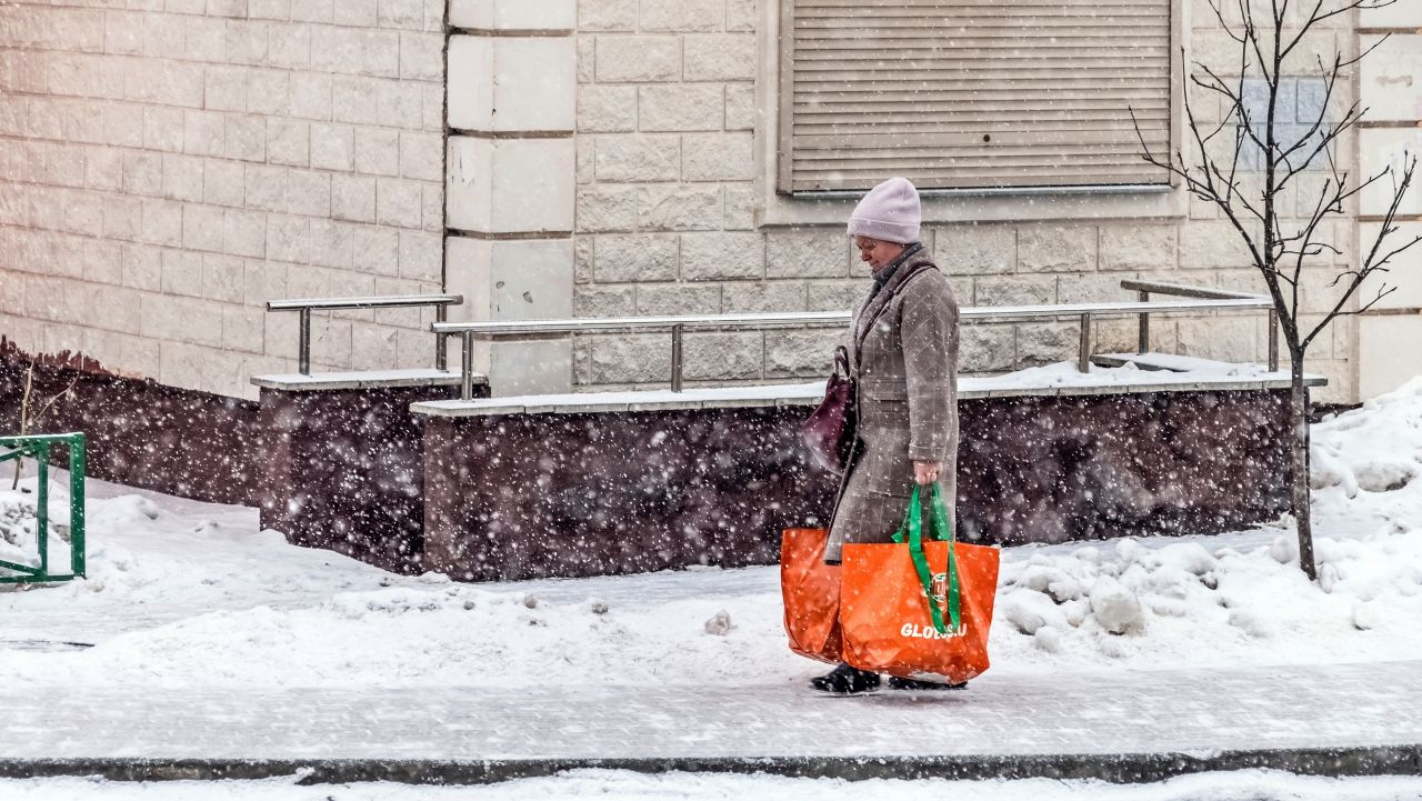 Vremea din România va păstra trăsăturile lunii ianuarie, cu răciri accentuate și temperaturi care vor atinge, în unele zone, valorile de minus 10 grade Celsius