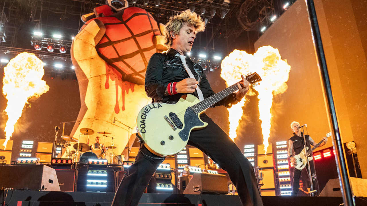 Green Day deschide Super Bowl 60: o celebrare a istoriei campionatului LOS ANGELES – Super Bowl 60 promite o deschidere grandioasă, care va avea loc pe 8 februarie la Levi’s Stadium din Santa Clara, California