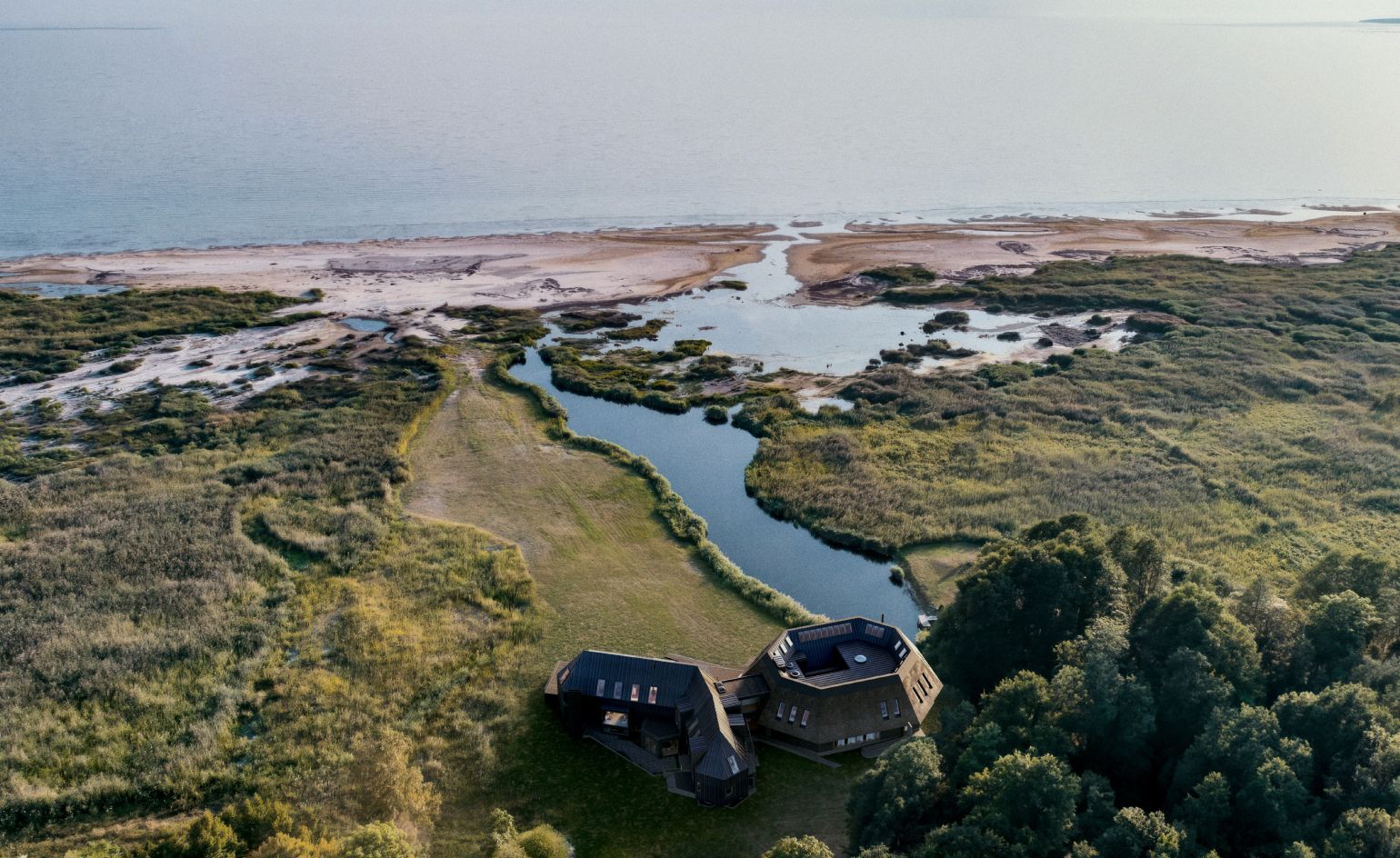 Hotelurile de top care vor cuceri România în 2026