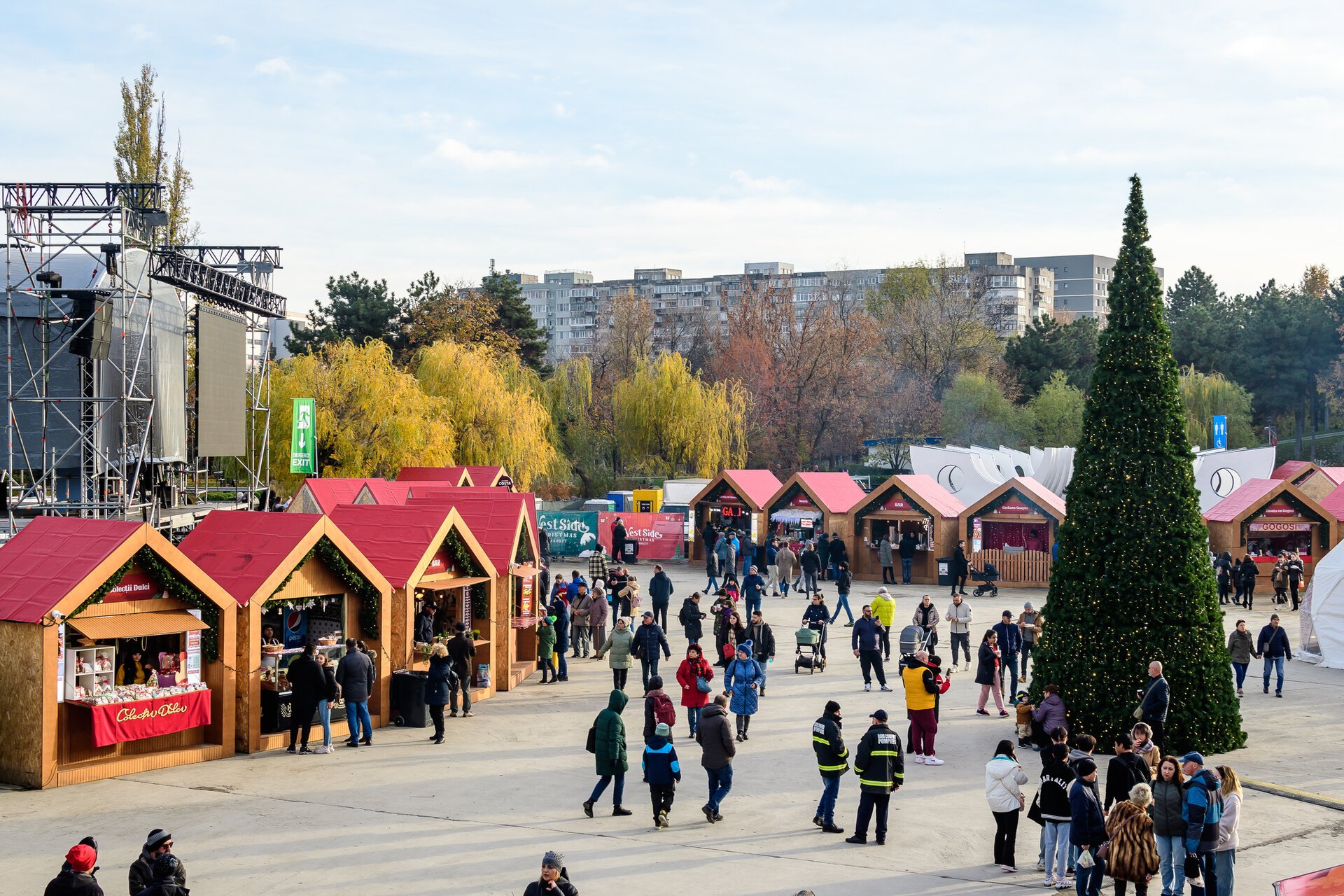 Iarna în criză: Zăpada și viscolul, amintiri aproape uitate Iarna, un anotimp care odinioară îmbină viscolul și stratul de zăpadă, a suferit transformări radicale în ultimele decenii