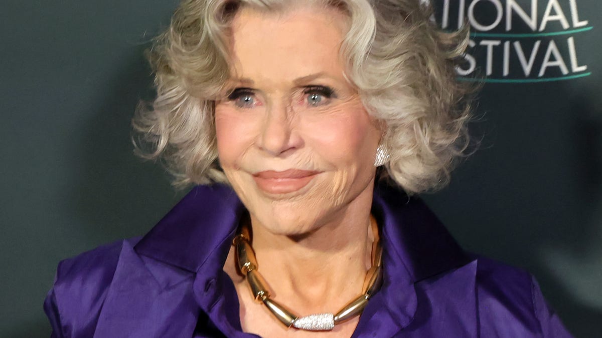 Jane Fonda atacă raidurile ICE și guvernul Trump la Colbert