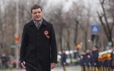 Nicusor-Dan-la-parada-militara-scaled.jpg - NewsFactor