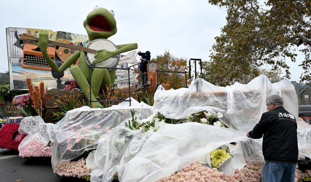 PAS-L-ROSE-RAIN-1231-DM-01_d0c937.jpg - NewsFactor