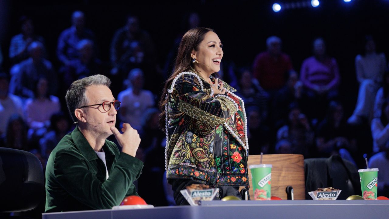 Andra și Carmen Tănase sunt starurile serii pe scena „Românii au talent” Aseară, emisiunea „Românii au talent” a oferit momente de neuitat în prima ediție a sezonului al 16-lea, când Andra și Carmen Tănase au apăsat Golden Buzz-ul pentru două talente spectaculoase, trimițându-le direct în semifinală