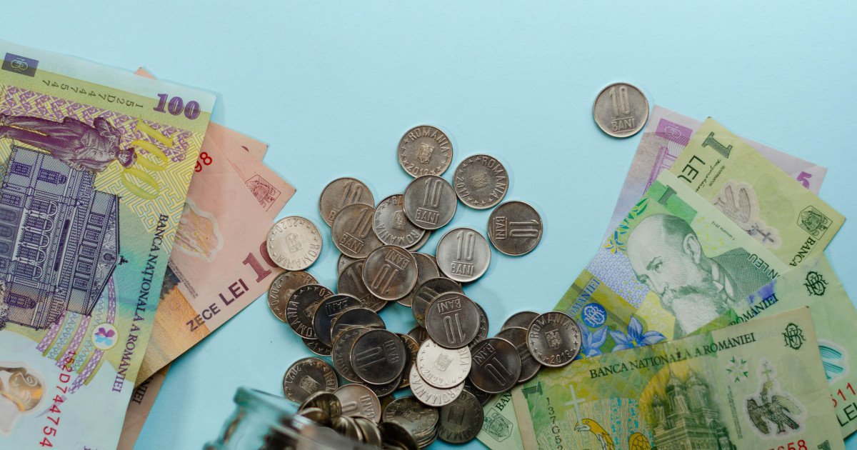 Buzău: Primăria are de recuperat peste 12 milioane de euro de la datornici Primăria Buzău se confruntă cu o problemă majoră de încasări, având de recuperat peste 12 milioane de euro de la persoanele fizice care nu și-au achitat taxele și impozitele în anii anteriori