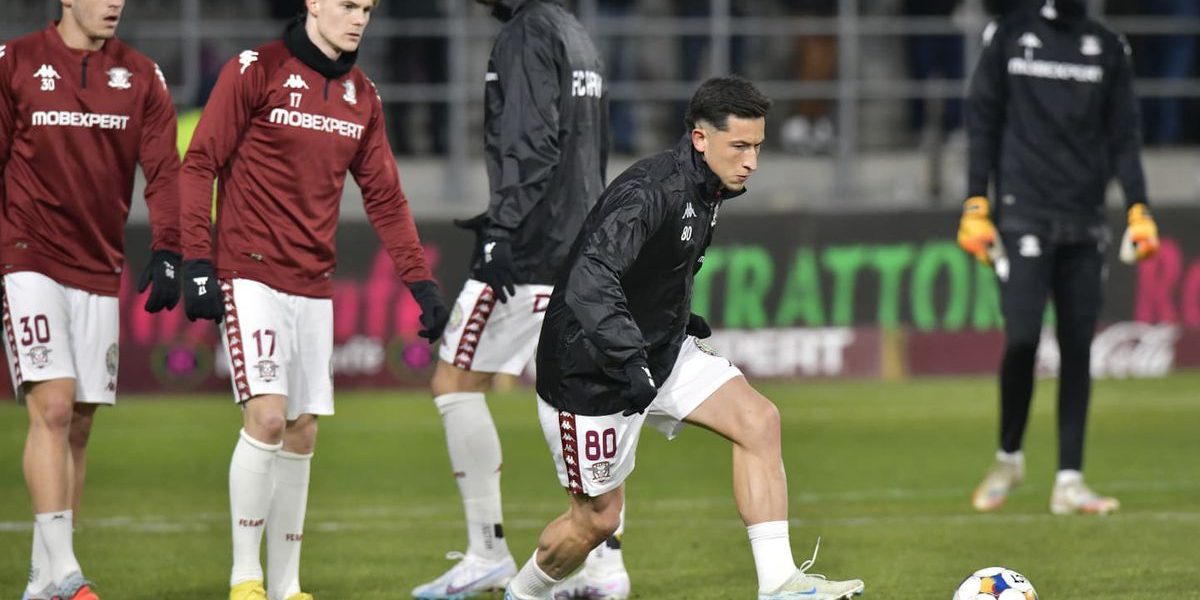 LIVE Rapid - U Cluj, debut în Giulești pentru Olimpiu Moruțan