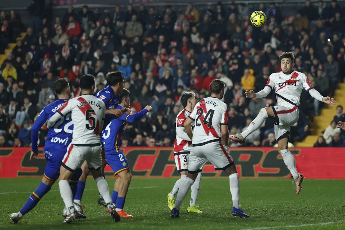 Rayo Vallecano și Getafe, la egalitate într-un meci echilibrat Madrid, 2 ianuarie – Rayo Vallecano și Getafe au încheiat la egalitate, scor 1-1, în deschiderea etapei a XVIII-a din LaLiga