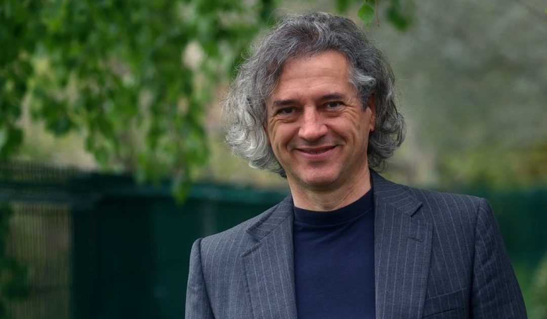 Premierul încalcă regulile de integritate