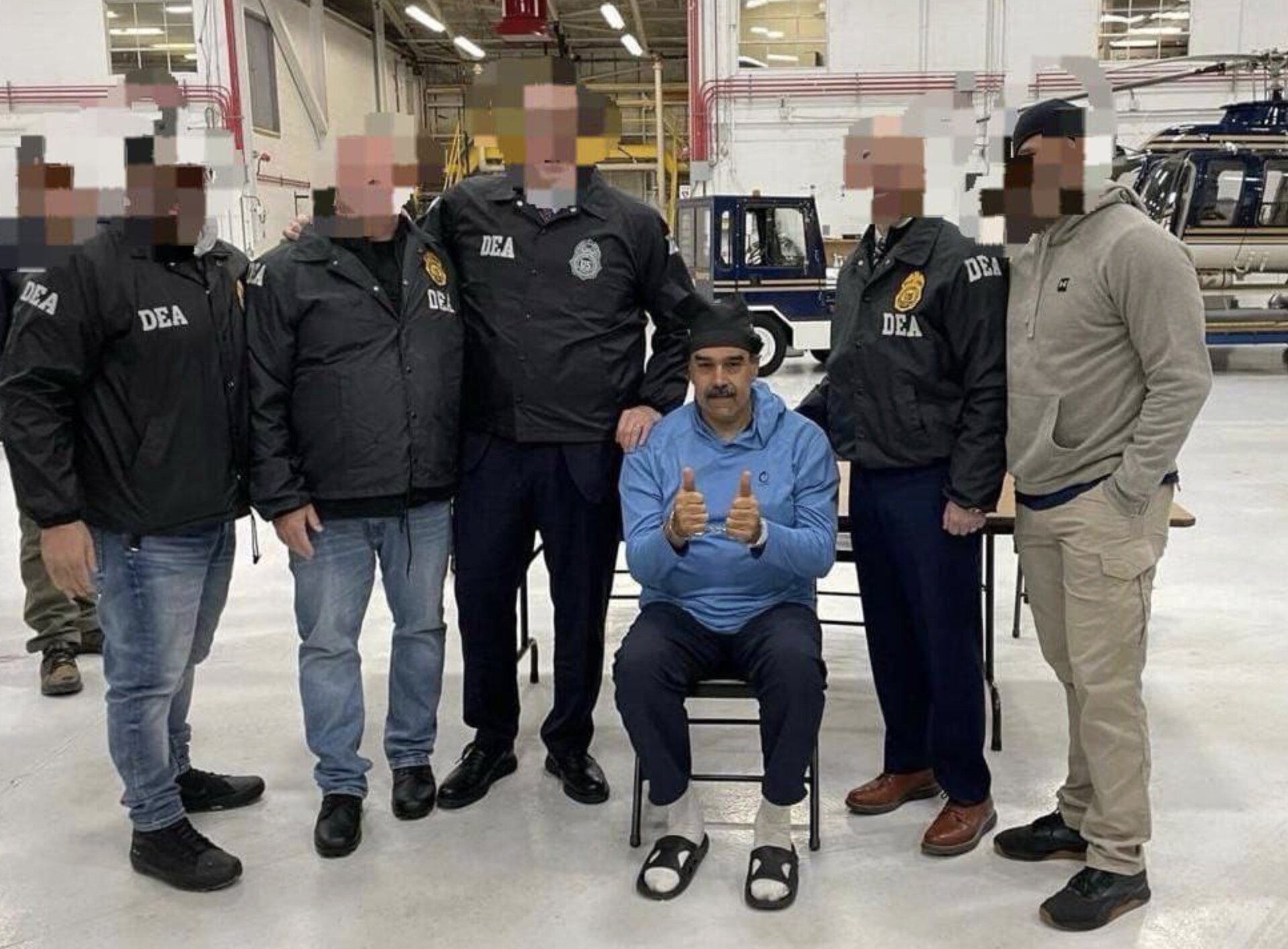 Criza din Venezuela: UE face apel la calm și reținere Situația din Venezuela a intrat într-un nou nivel de tensiune, iar Uniunea Europeană a intervenit pentru a îndemna la calm și reținere din partea actorilor implicați