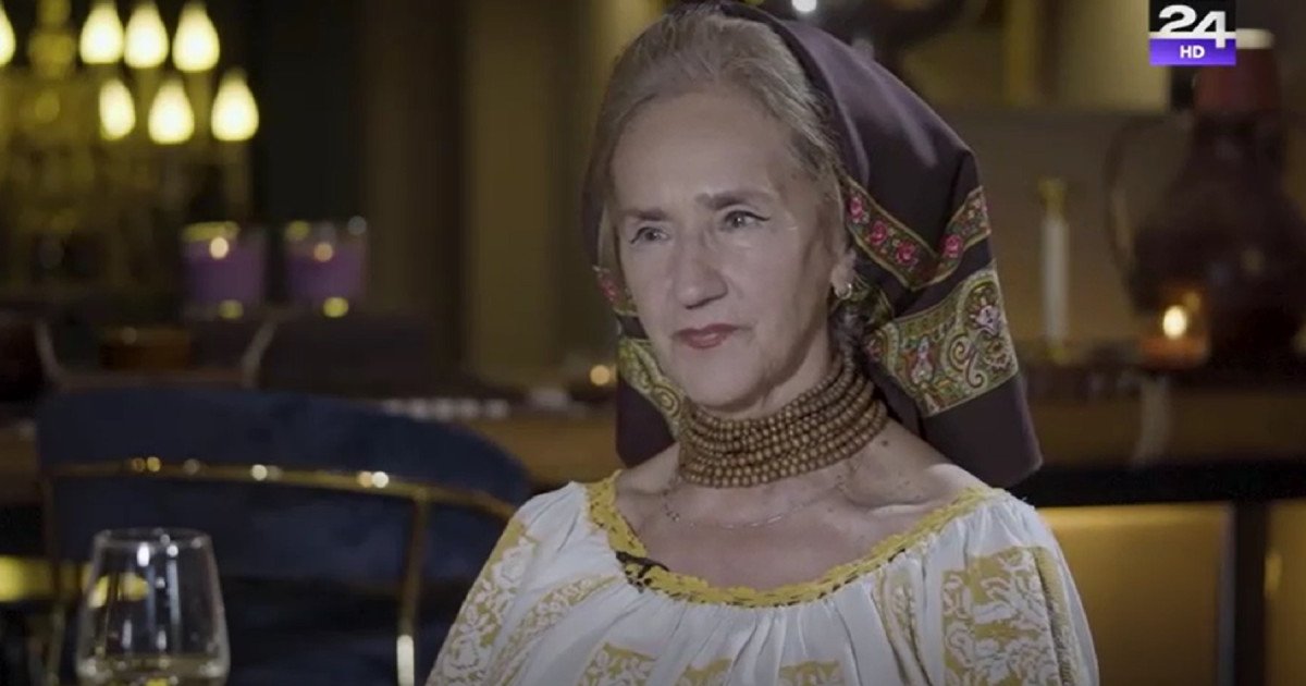 Sofia Vicoveanca, internată de urgență la Suceava Cunoscuta solistă de muzică populară, Sofia Vicoveanca, în vârstă de 84 de ani, a fost internată în noaptea de sâmbătă spre duminică la Spitalul Clinic de Urgență „Sf