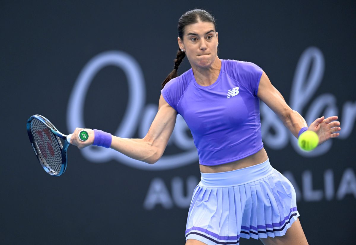 Sorana Cîrstea se luptă cu Eva Lys la Australian Open: Un meci plin de intensitate Sorana Cîrstea, jucătoare română de tenis în vârstă de 35 de ani, se află în mijlocul unei confruntări electrizante împotriva nemțoaicei Eva Lys, în primul tur al Australian Open
