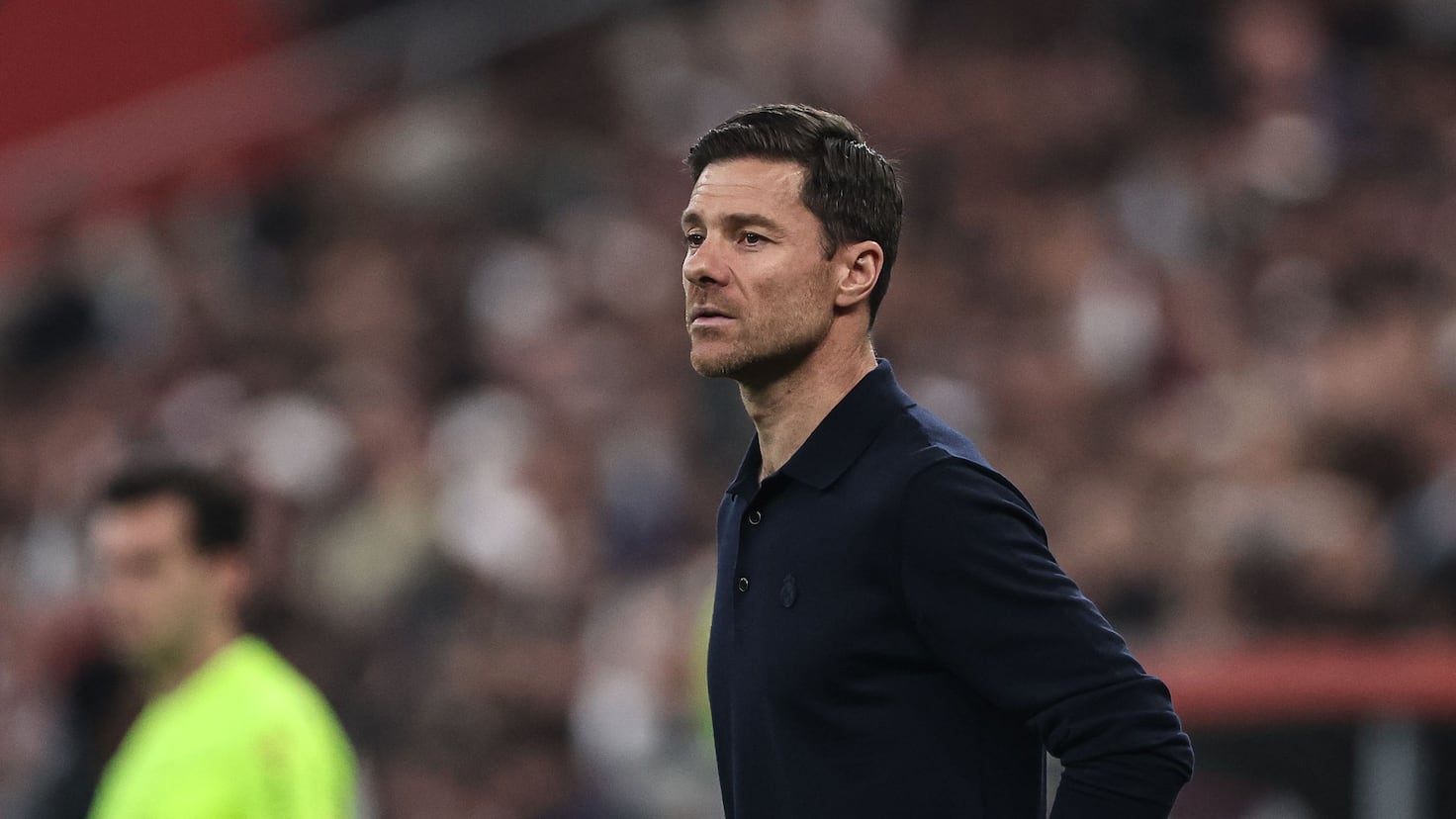 Supercupa: Xabi Alonso, cu o nouă șansă la Real Madrid Real Madrid a pierdut în fața rivalilor de la FC Barcelona în finala Supercupei, dar desfășurarea jocului ar putea să-i ofere antrenorului Xabi Alonso o nouă oportunitate de a se reafirma pe banca tehnică a echipei