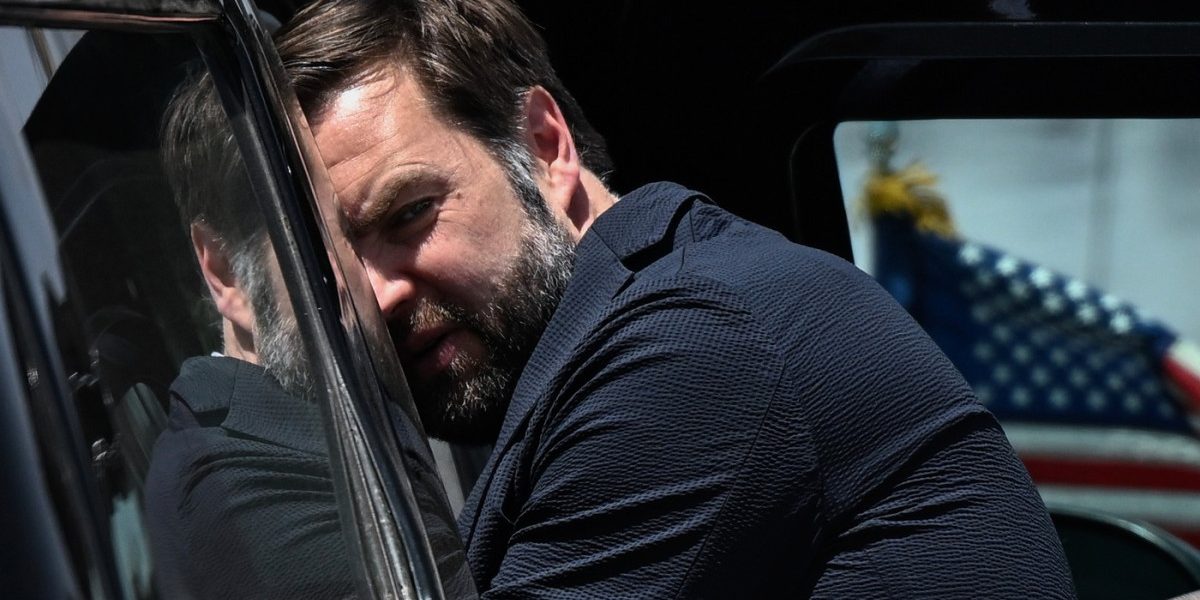 „Vance ne urăşte”: Temerile Europei cu privire la Groenlanda cresc pe măsură ce vicepreşedintele SUA se implică în discuţii (Politico)