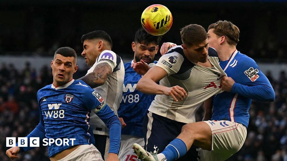 Tottenham, greu de străpuns: Sunderland se confruntă cu un parcurs dificil pe terenul Spurs Tottenham Hotspur își continuă seria impresionantă în Premier League, rămânând neînvinși în ultimele 14 meciuri împotriva lui Sunderland