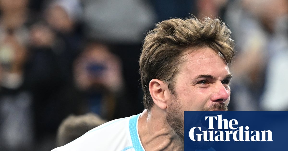 Stan Wawrinka, triumf la Australian Open: prima victorie a unui tenisman de 40 de ani după aproape 5 decenii Stan Wawrinka a scris o pagină de istorie la Australian Open, devenind primul jucător de 40 de ani care ajunge în turul trei al unui turneu de Grand Slam în ultimii 48 de ani