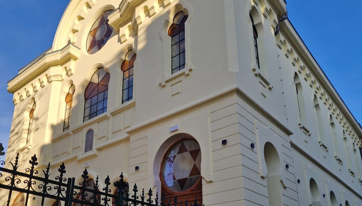 Sinagoga din Constanța, aproape gata