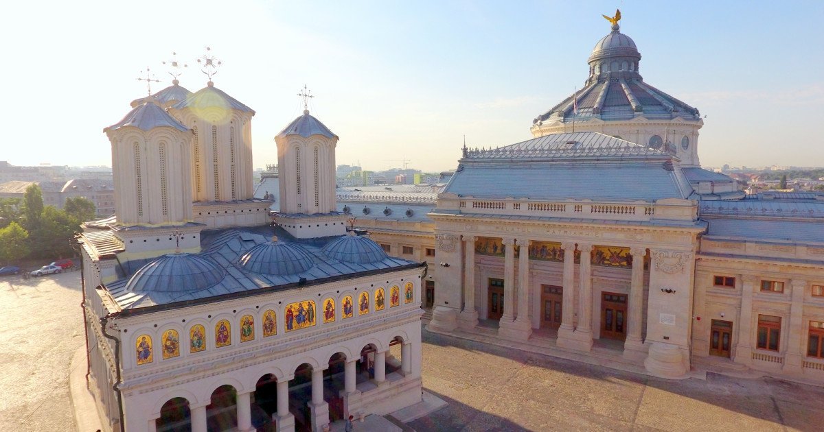 Patriarhia Română exprimă o fermă opoziție față de legalizarea prostituției, considerând că aceasta reprezintă o formă gravă de exploatare a trupului uman