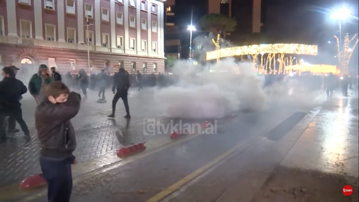 25 de arestați la proteste antiguvernamentale în Albania