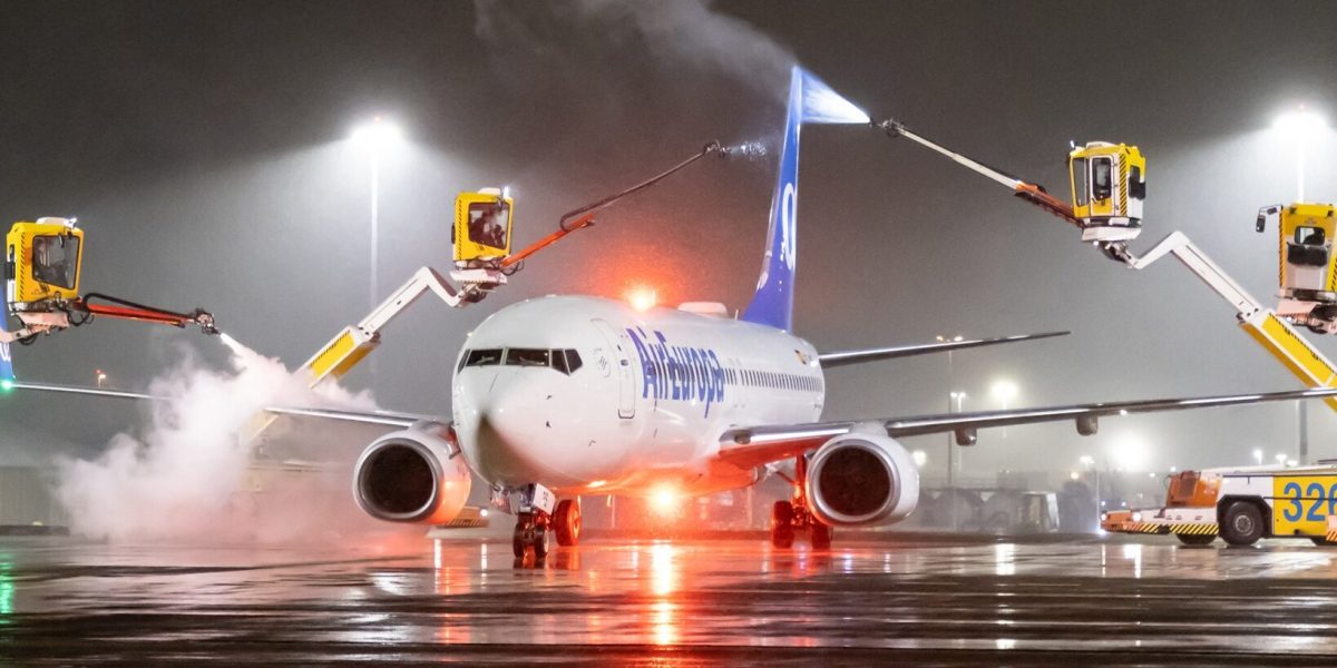 avion-degivrat-schiphol-e1767610053791.jpg - NewsFactor