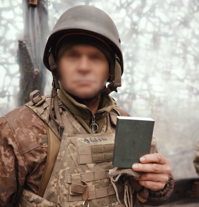Biblia impermeabilă ajunge în Ucraina