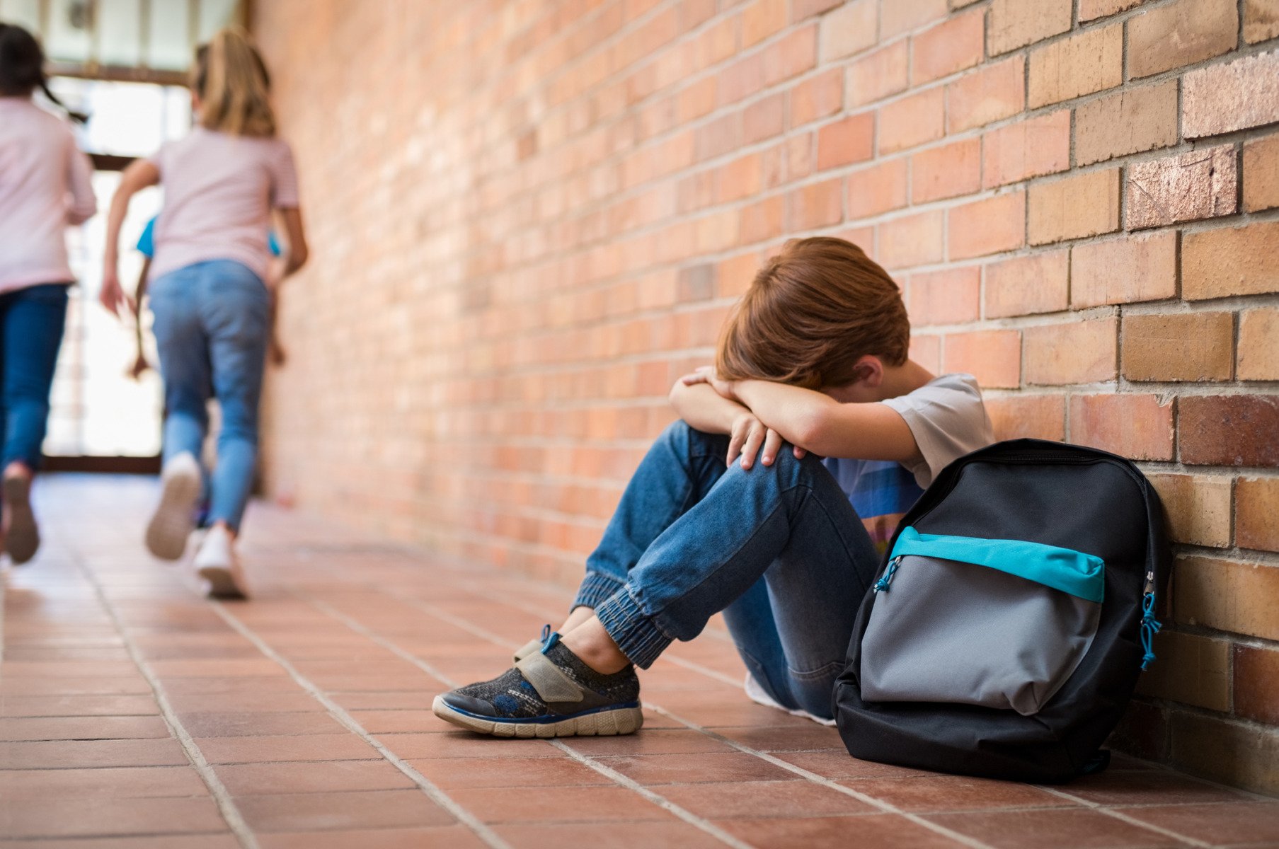 Un caz șocant de agresiune fizică asupra unui minor a fost înregistrat în municipiul Constanța, victima fiind un copil de numai 13 ani